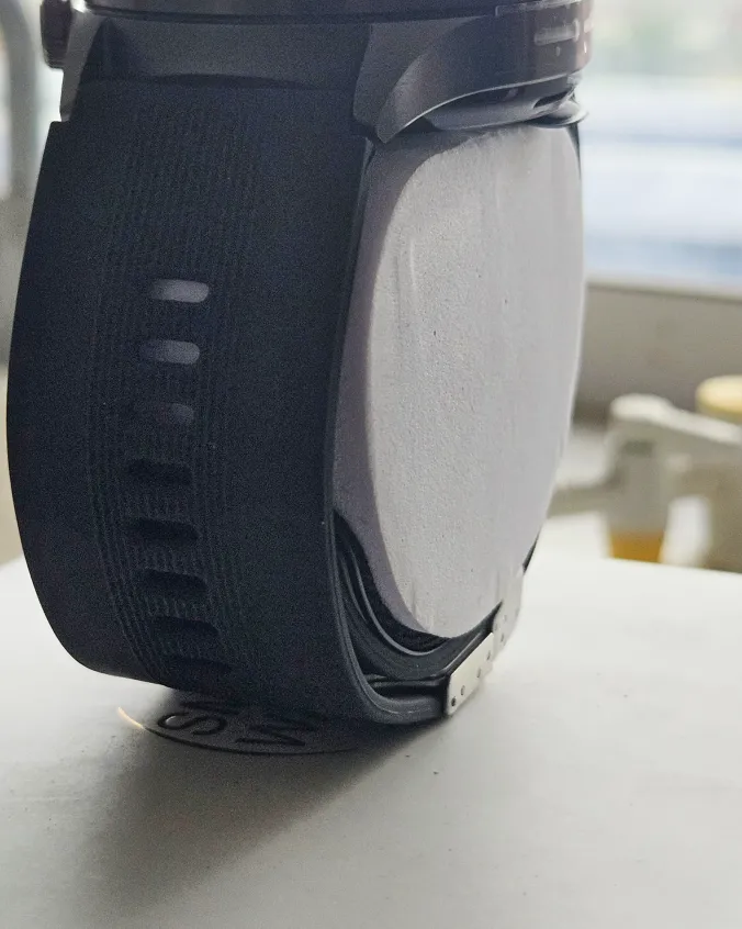 MSM smartwatch strap and buckle detail